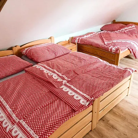 Prázdninový dům V Obci Pleše *